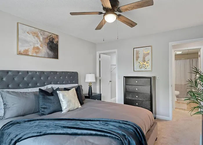 Modern King With Private Patio, Near Hospitals & State Fairgrounds Appartement *