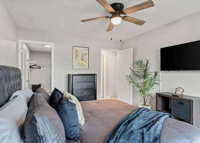 Modern King With Private Patio, Near Hospitals & State Fairgrounds Appartement Springfield